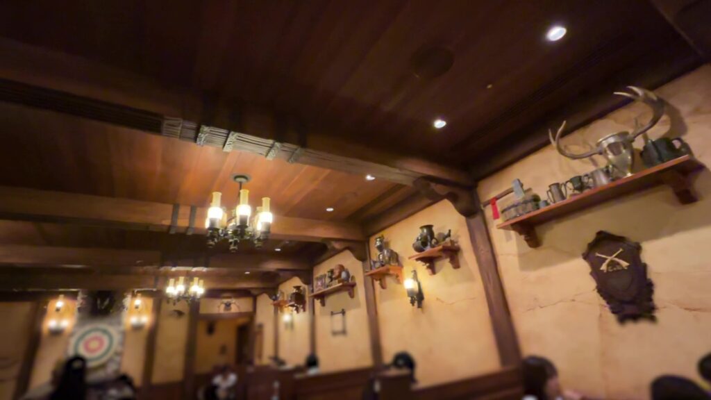 ディズニーランド 夏 ラ・タベルヌ・ド・ガストン 2024