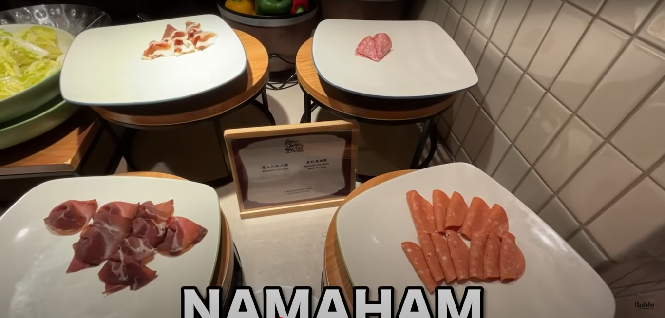 エクスプローラーズ・ロッジ　ドラゴンウィンド　朝食　雲龍軒