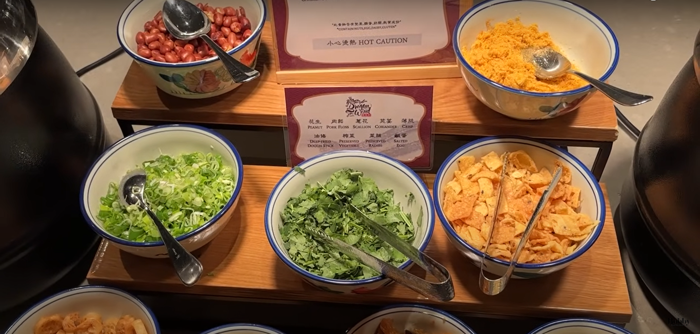 エクスプローラーズ・ロッジ　ドラゴンウィンド　朝食　雲龍軒