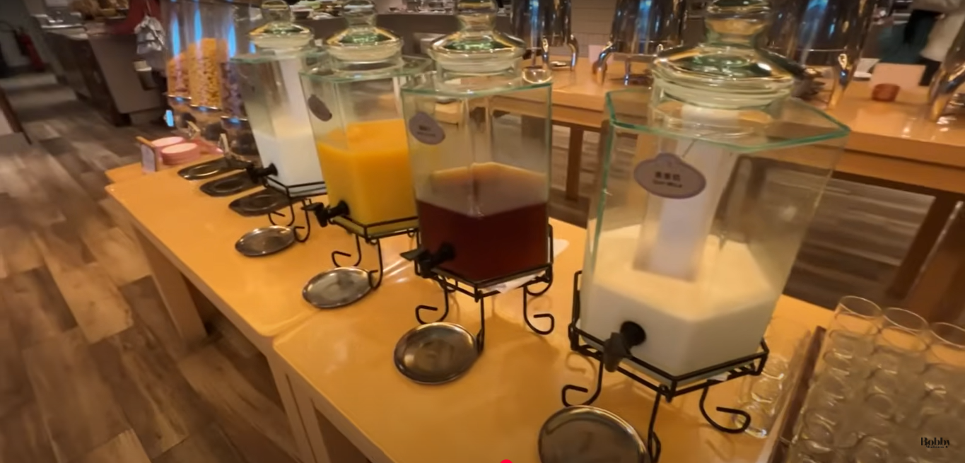 エクスプローラーズ・ロッジ　ドラゴンウィンド　朝食　雲龍軒