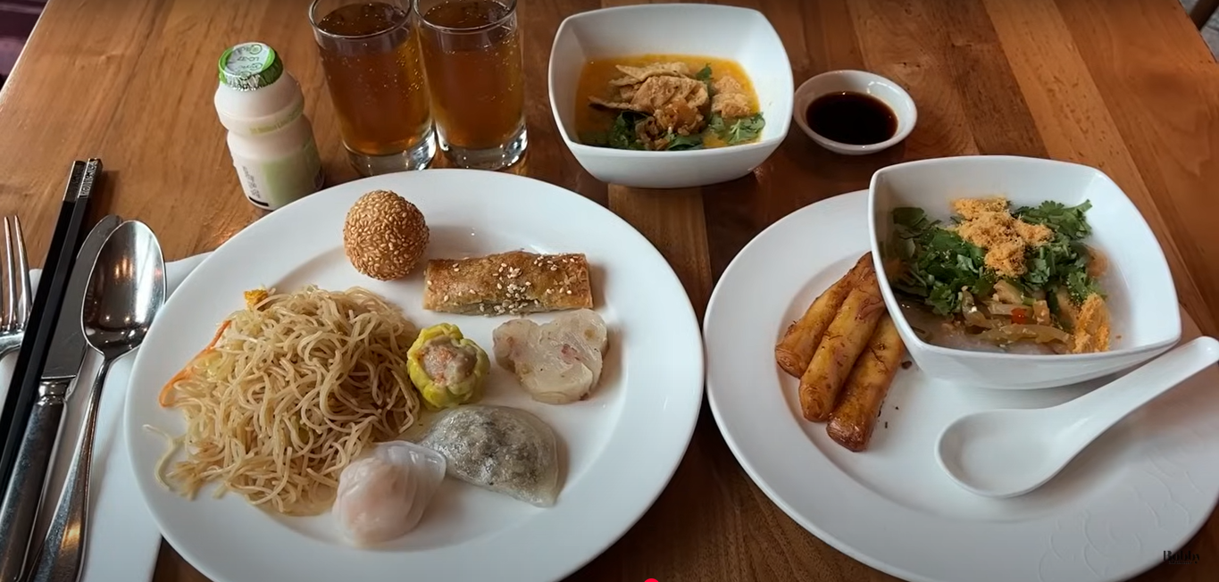 エクスプローラーズ・ロッジ　ドラゴンウィンド　朝食　雲龍軒