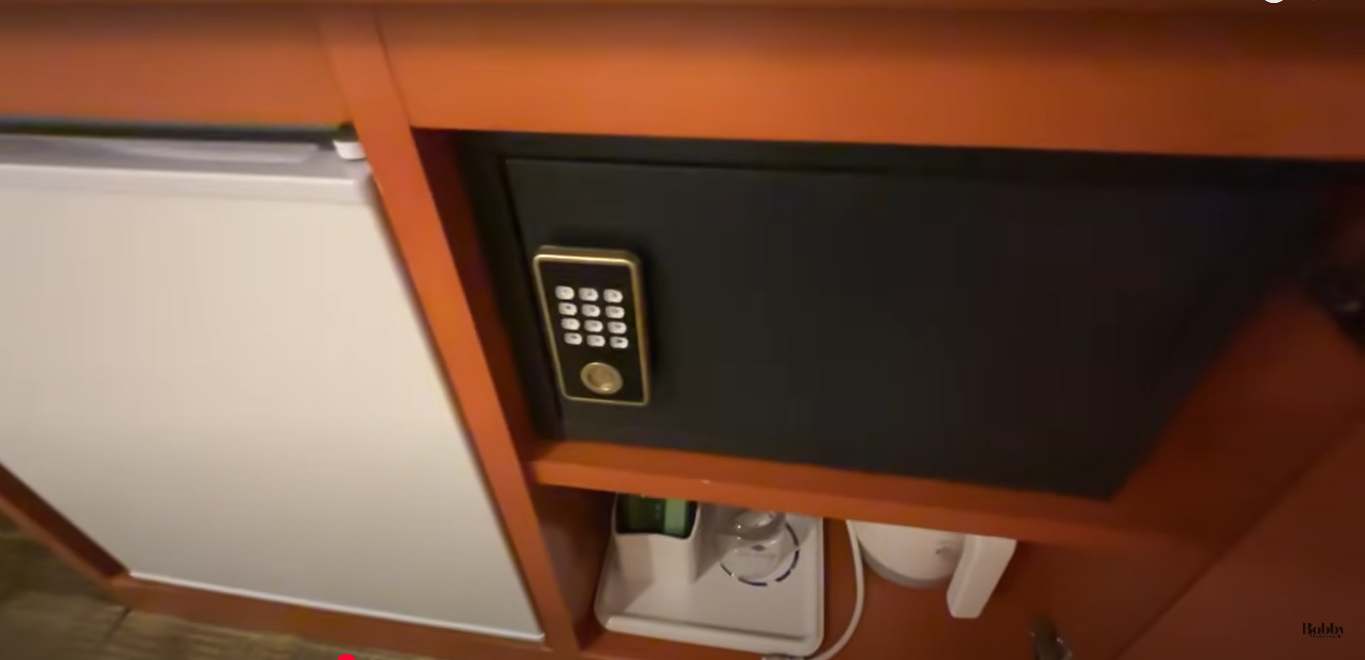 ホテルマイステイズ舞浜　客室　スーペリアトリプルルーム　朝食