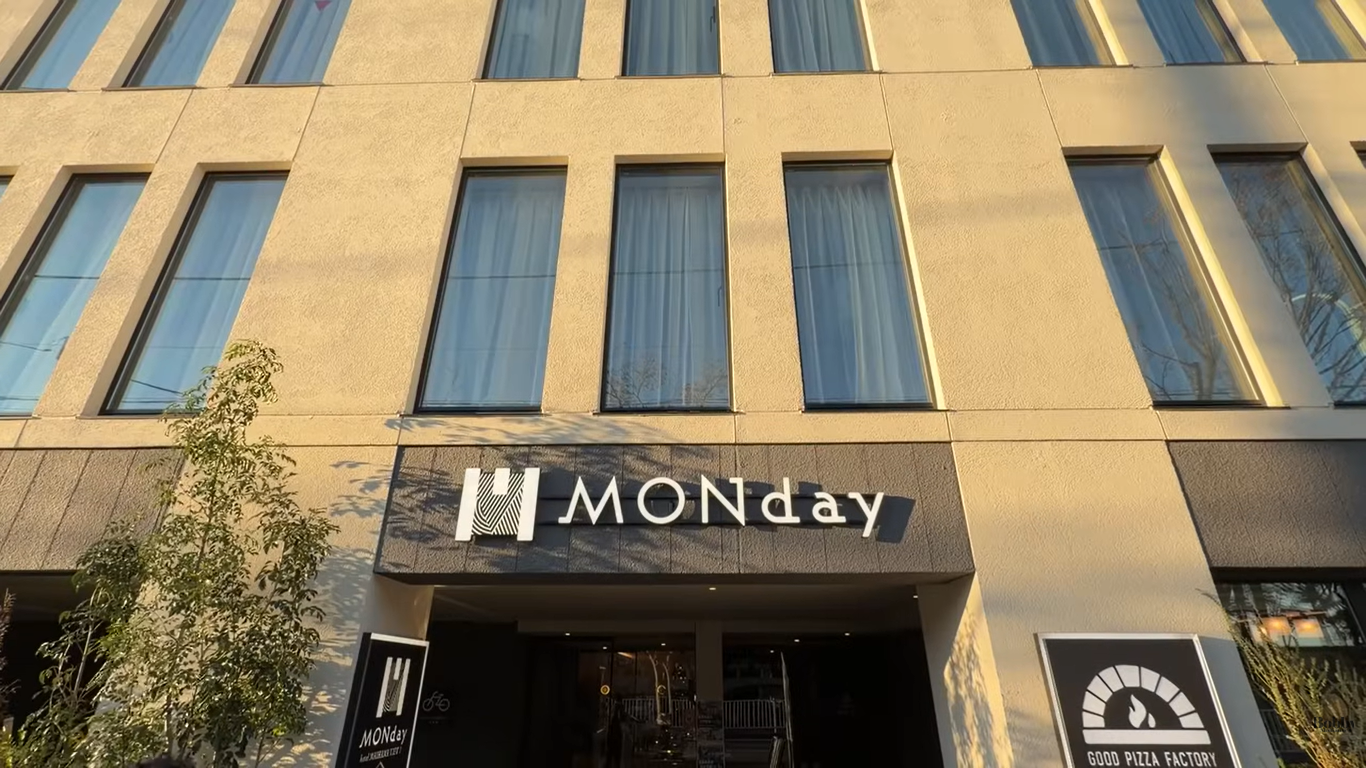 MONday舞浜　客室　コーナースイートルーム