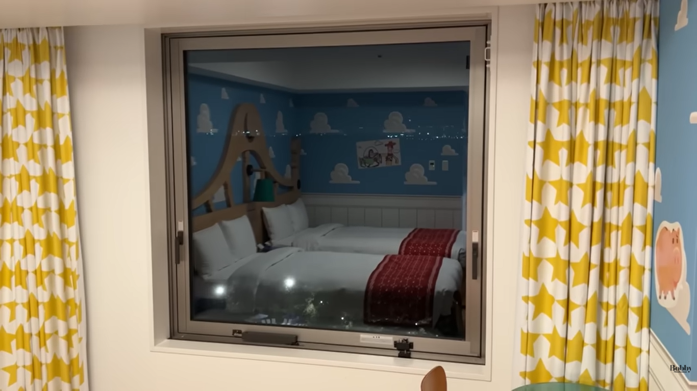 トイ・ストーリーホテル　客室　スタンダードルーム　ベイビュー