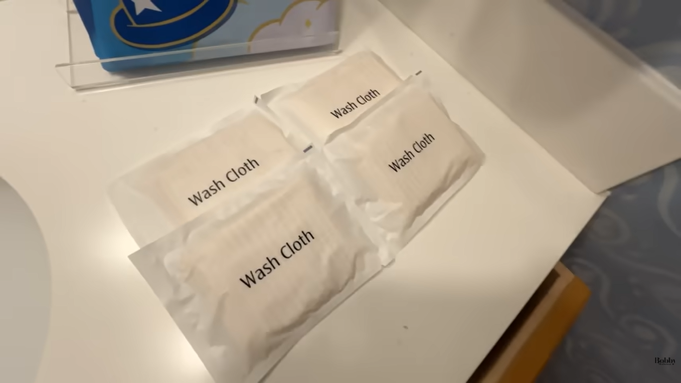 ディズニーアンバサダーホテル　ミッキールーム　魔法使いの弟子　客室