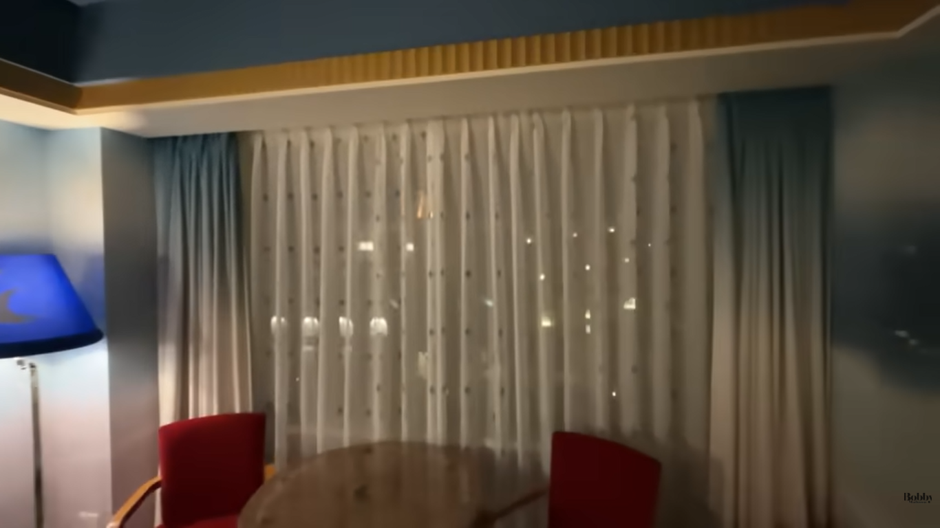 ディズニーアンバサダーホテル　ミッキールーム　魔法使いの弟子　客室