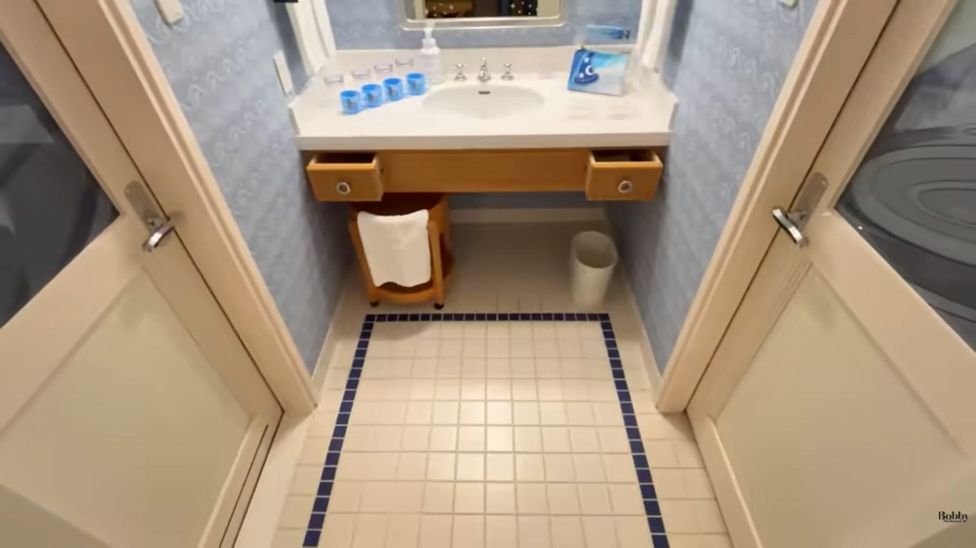 ディズニーアンバサダーホテル　ミッキールーム　魔法使いの弟子　客室