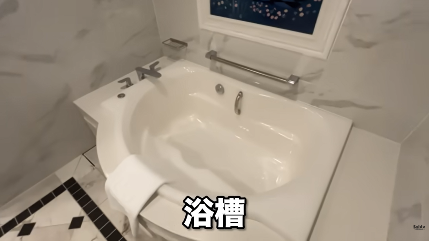 ファンタジースプリングスホテル　グランドシャトー　グランドテラスルーム　客室