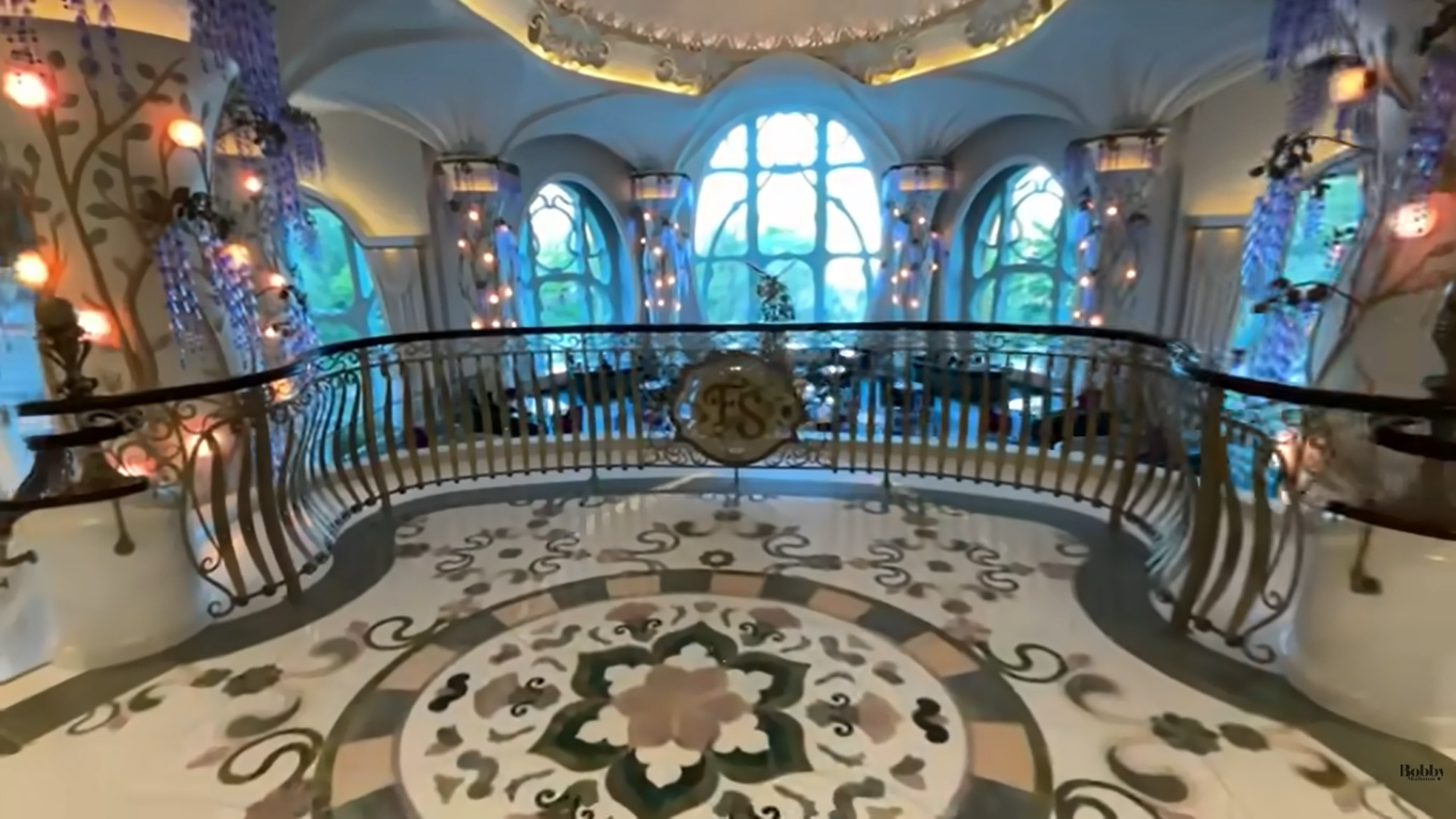 ファンタジースプリングスホテル　グランパラディラウンジ