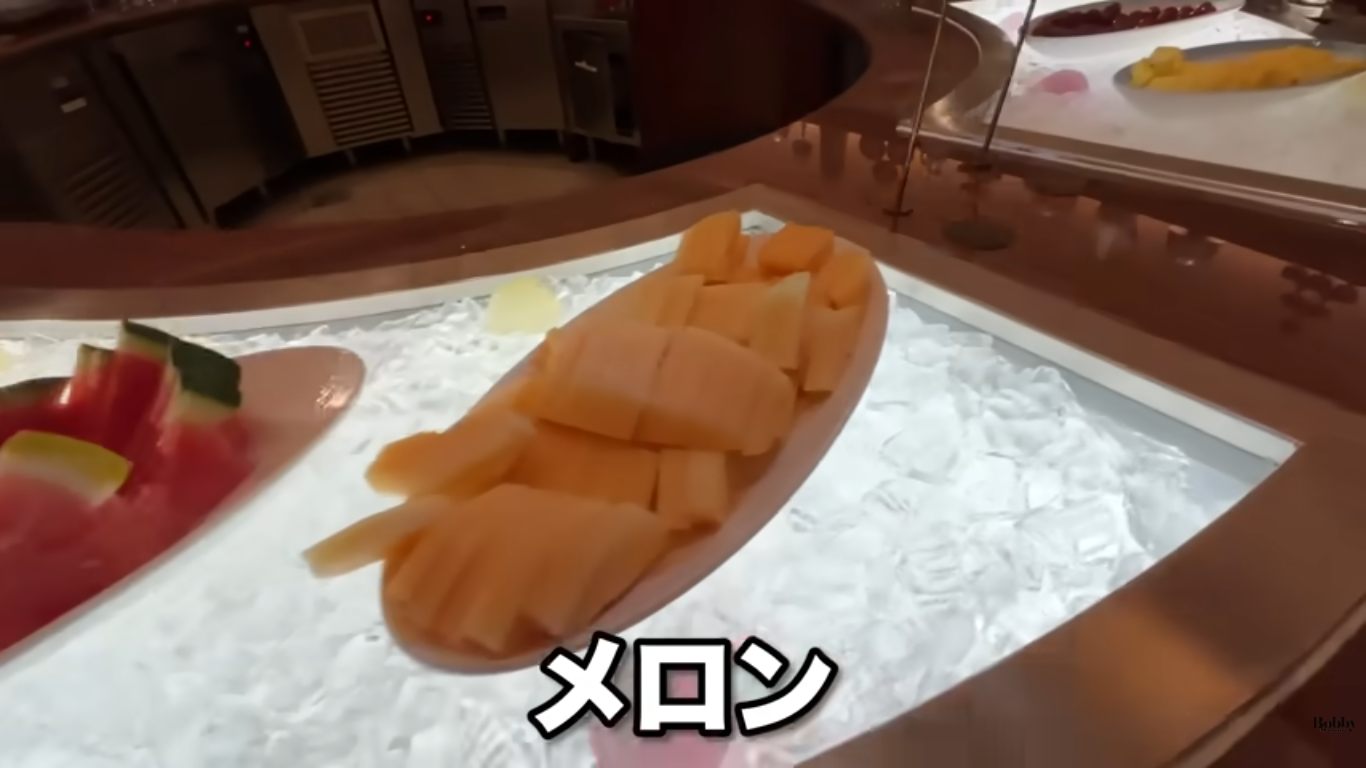 上海ディズニーランドホテル　朝食ブッフェ　キャラクターグリーティング