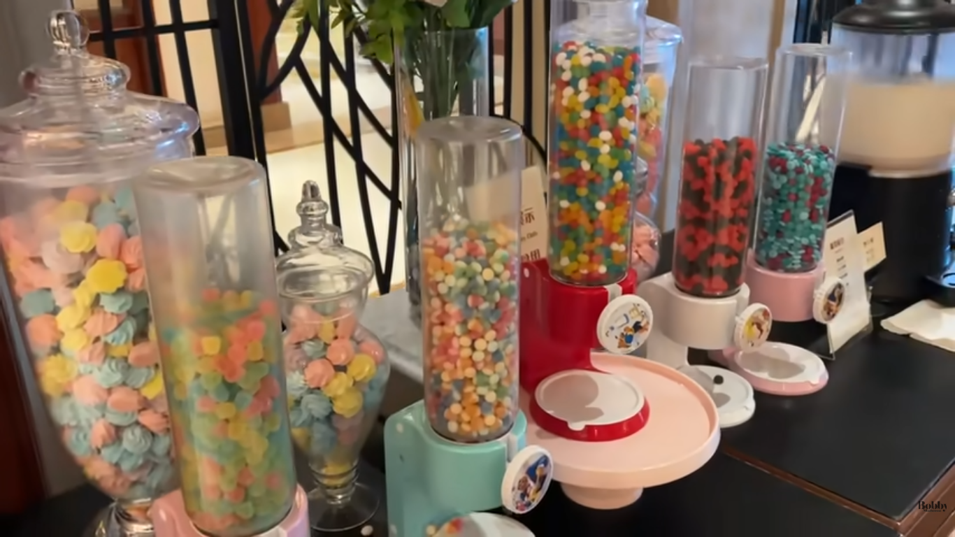 上海ディズニーランドホテル 朝食ブッフェ キャラクターグリーティング