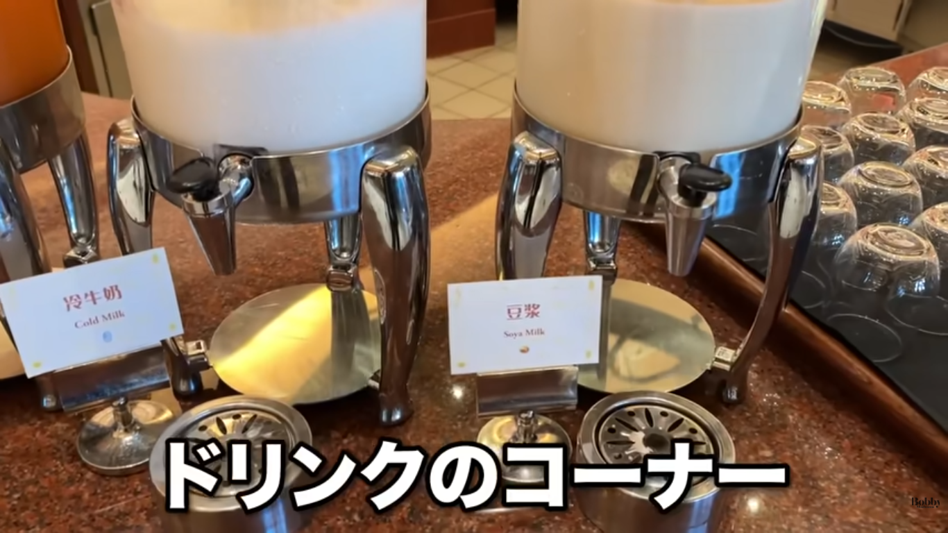 上海ディズニーランドホテル　朝食ブッフェ　キャラクターグリーティング