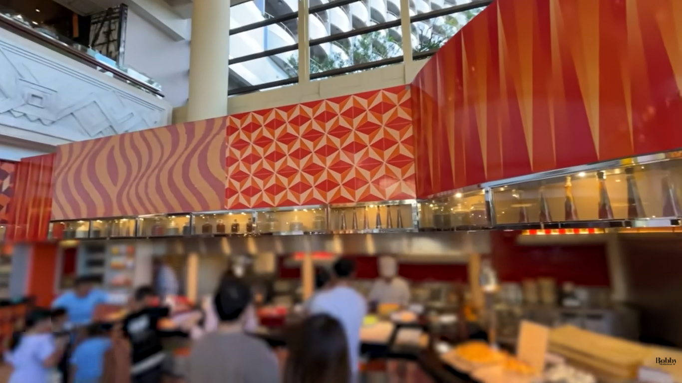 シェラトン・グランデ・トーキョーベイ・ホテル　朝食ブッフェ　グランカフェ