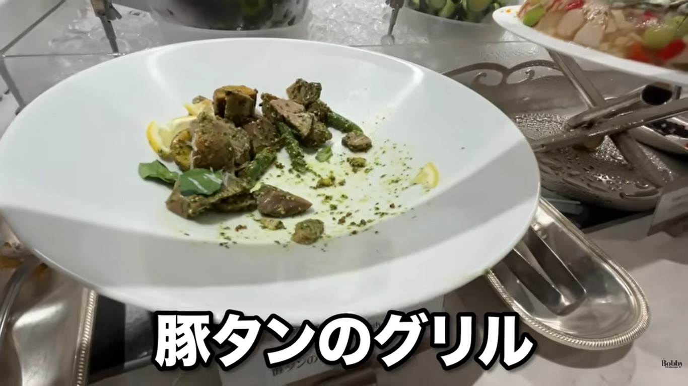 ファンタジースプリングスレストラン　ディナーブッフェ　夕食