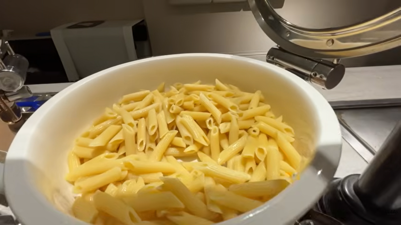 ファンタジースプリングスレストラン　ディナーブッフェ　夕食