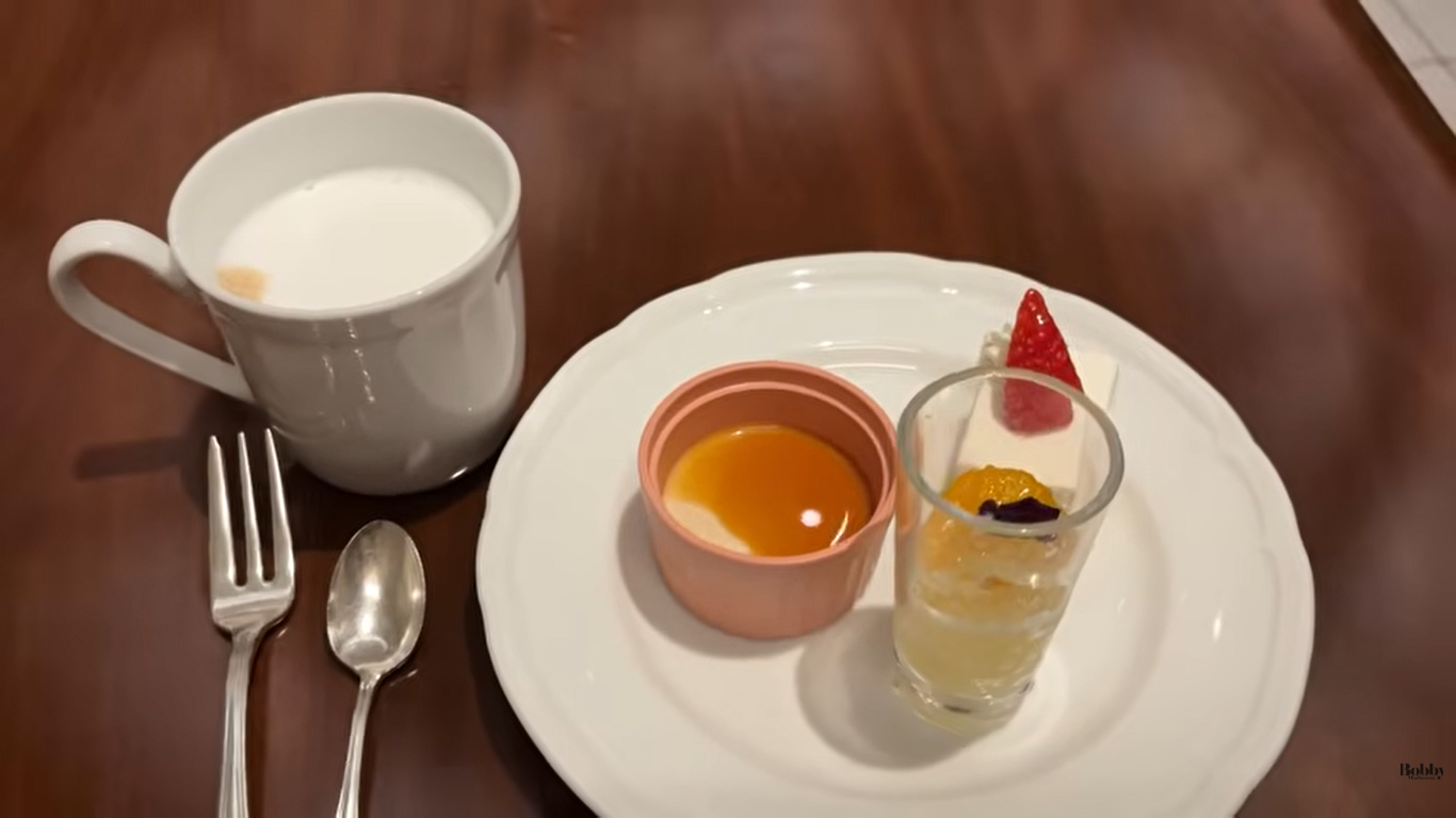 ファンタジースプリングスレストラン　ディナーブッフェ　夕食