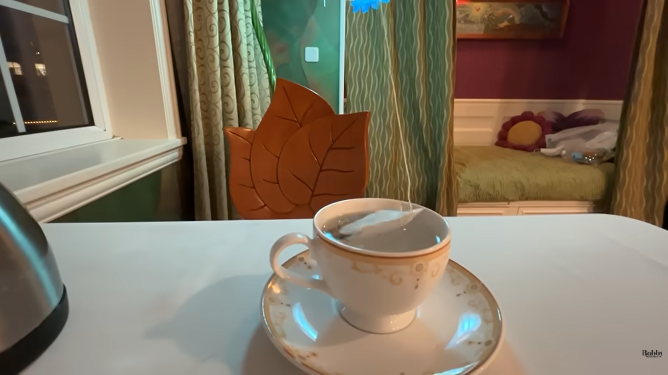 ディズニーランドホテル　ルームサービス　スペシャルディナーセット